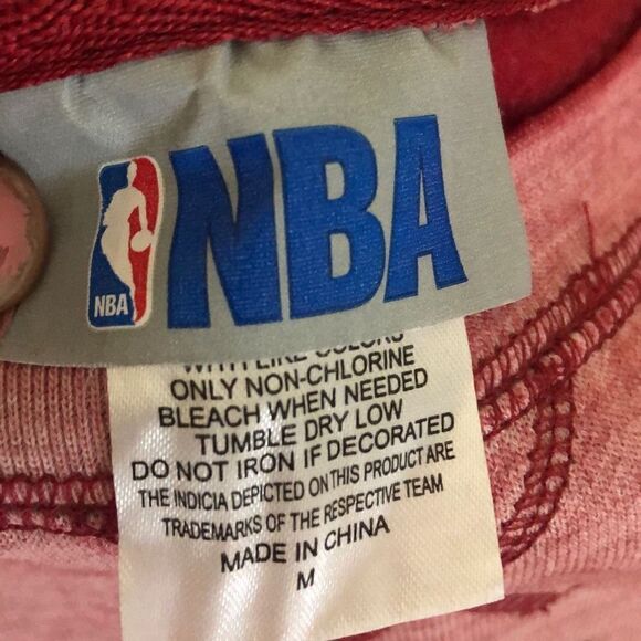 NBA Miami Heat Distressed, washed sweatshirt light red pink M - Picture 3 of 4